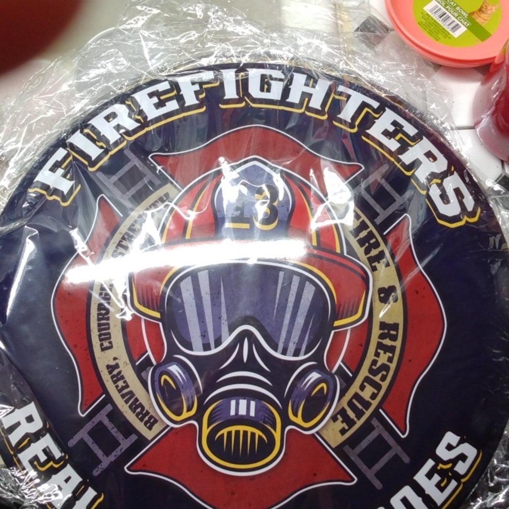 Round metal signs